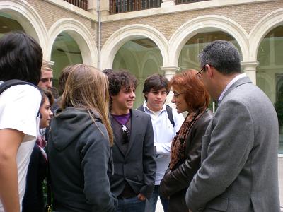 La 2F salutata dalle autorità scolastiche spagnole