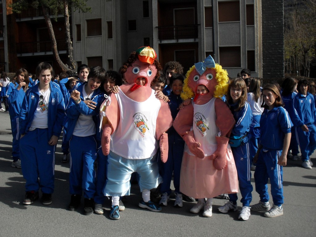 Umbertino e Umbertina con i ragazzi dell'Umberto I