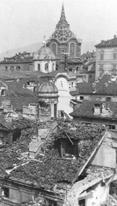 La Cupola della Sindone e del centro di Torino dopo i bombardamenti